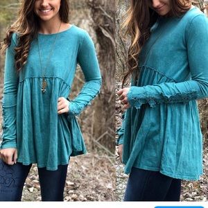 Medium Teal Acid Wash Tunic With Peplum Hem Boutique Top